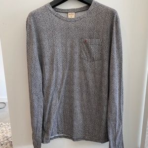 Hollister Small Checkered Long Sleeve T-Shirt, Mens